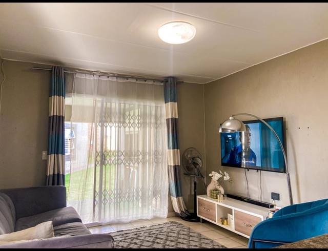 2 BEDROOM APARTMENT FOR SALE IN RUIMSIG